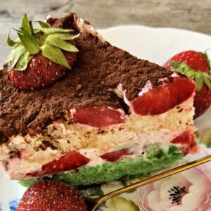 Erdbeer Tiramisu-Torte