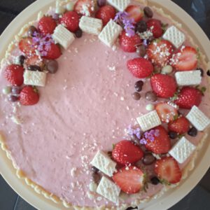 Erdbeerquark-Tarte mit Zitronenwaffel-Boden
